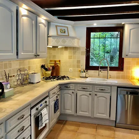 Villa Overlooking The Esterel, Private Swimming Pool فيلة Fréjus